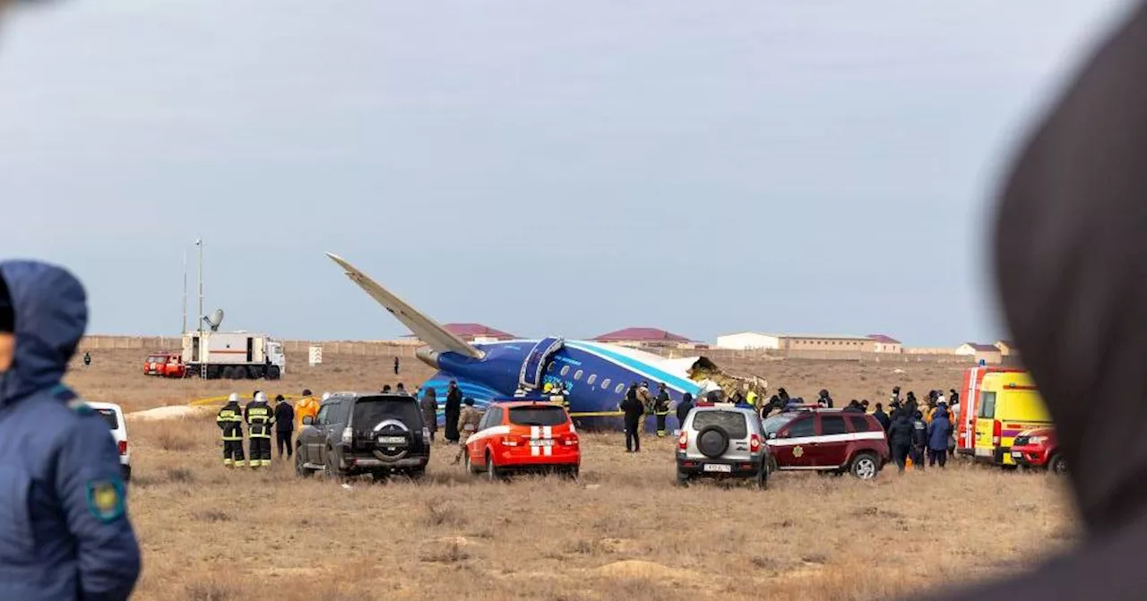 Avião Cae no Cazaquistão com 67 Pessoas a Bordo