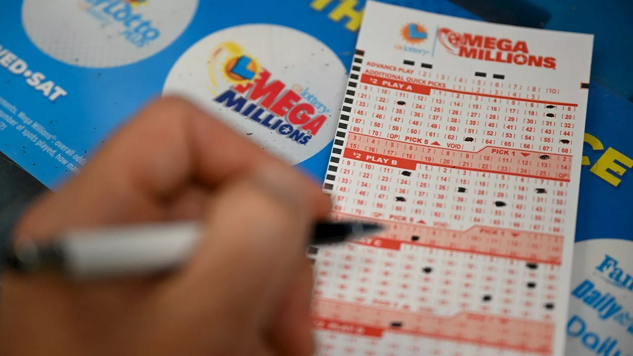 No One Wins Christmas Eve Mega Millions Jackpot; $1.15 Billion Awaits Friday