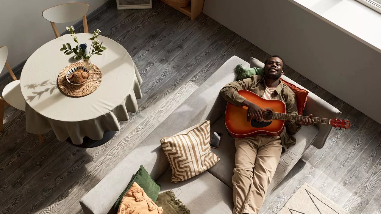 Boy apartment : quel est ce phénomène qui voit les hommes défier les clichés de la décoration ?