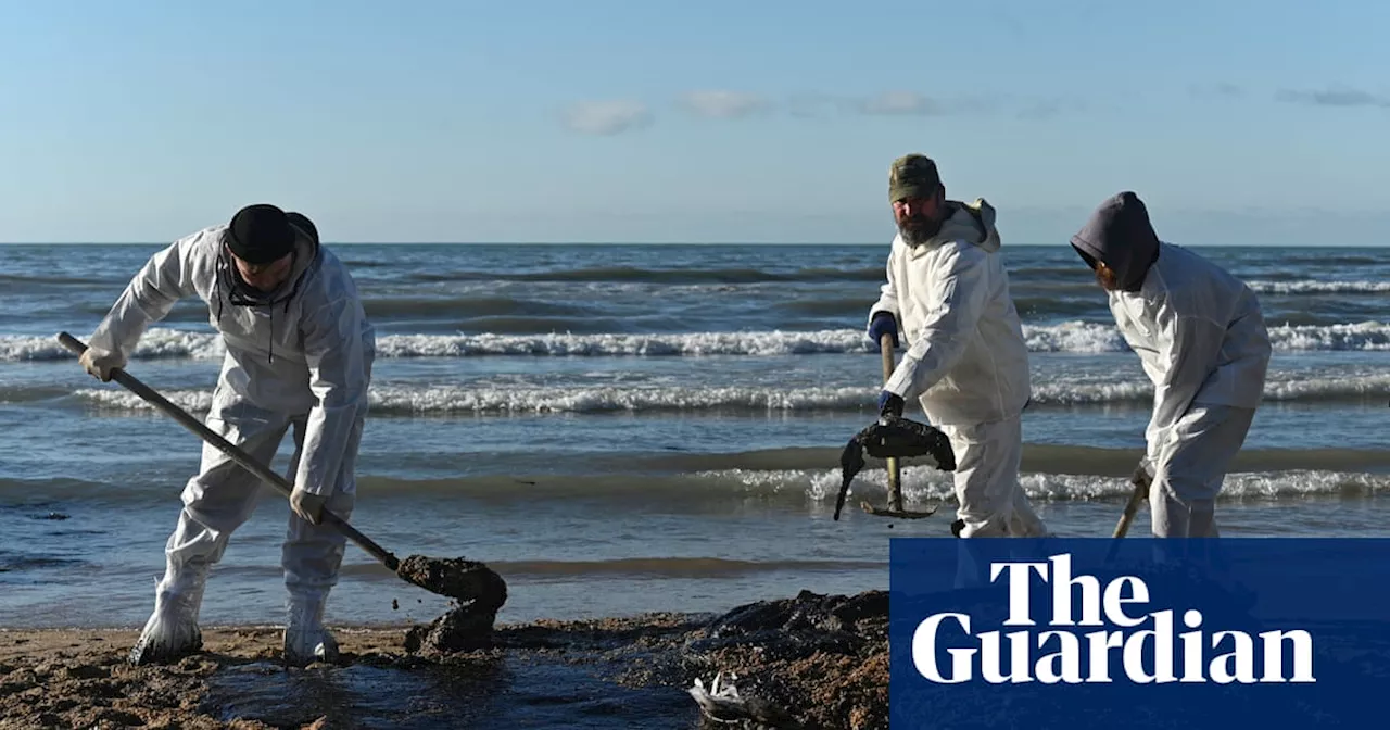 Black Sea Oil Spill Struggles with Equipment Shortages