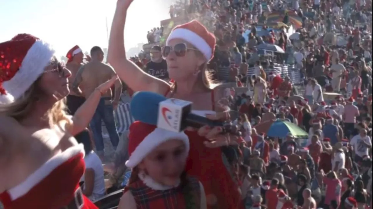 Miles Celebran la Navidad en la Playa de Orihuela