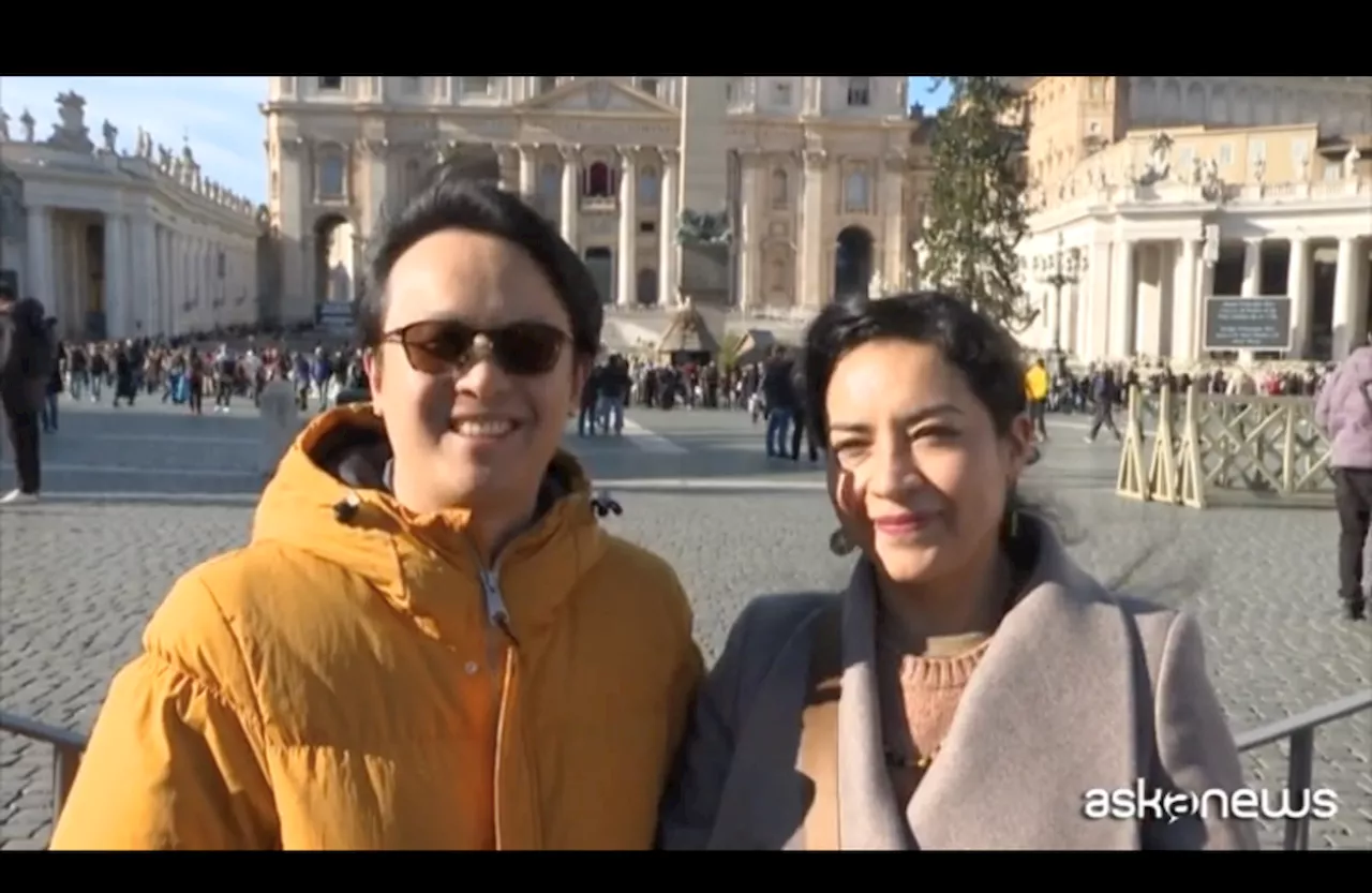 La Porta Santa si apre: emozione e attesa a Piazza San Pietro