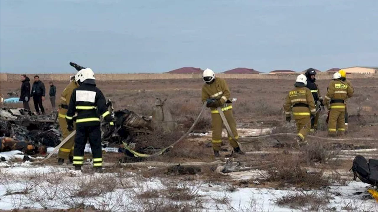 Черный ящик обнаружили на месте крушения самолета в Казахстане