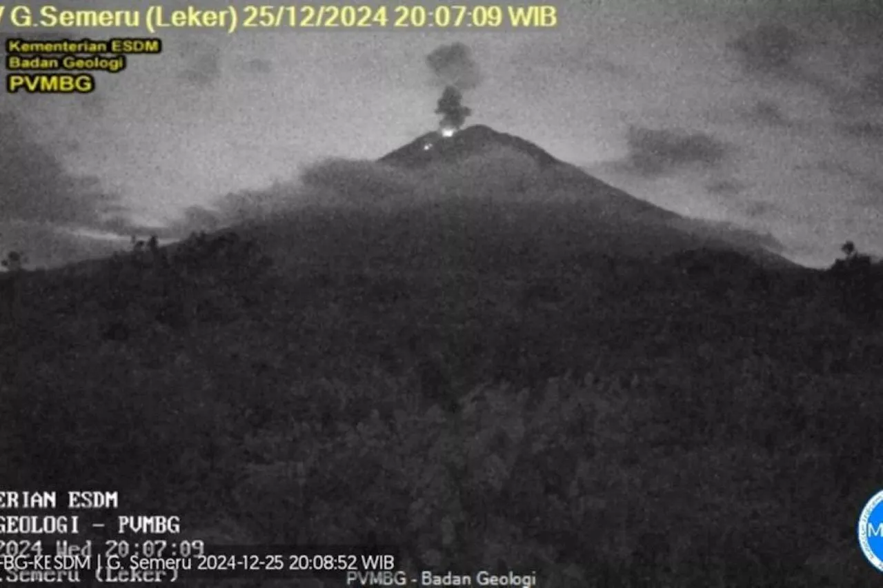 Gunung Semeru Erupsi 16 Kali dalam Sehari