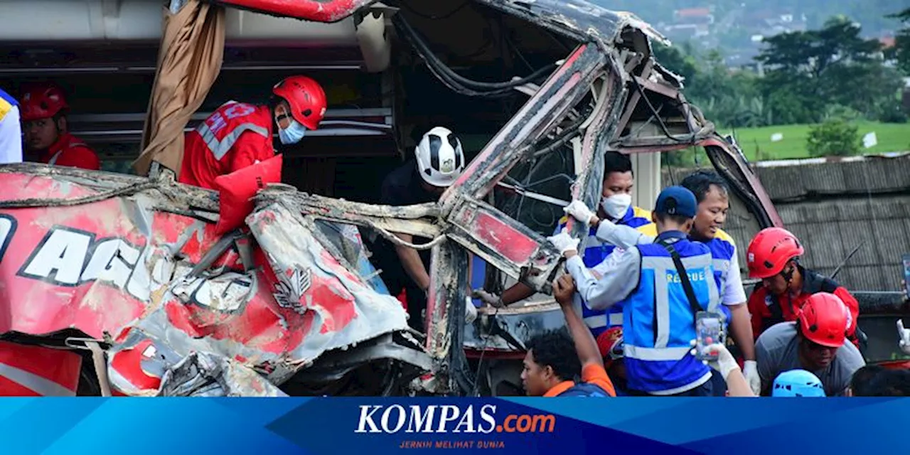 Kecelakaan Bus Pariwisata di Tol Malang