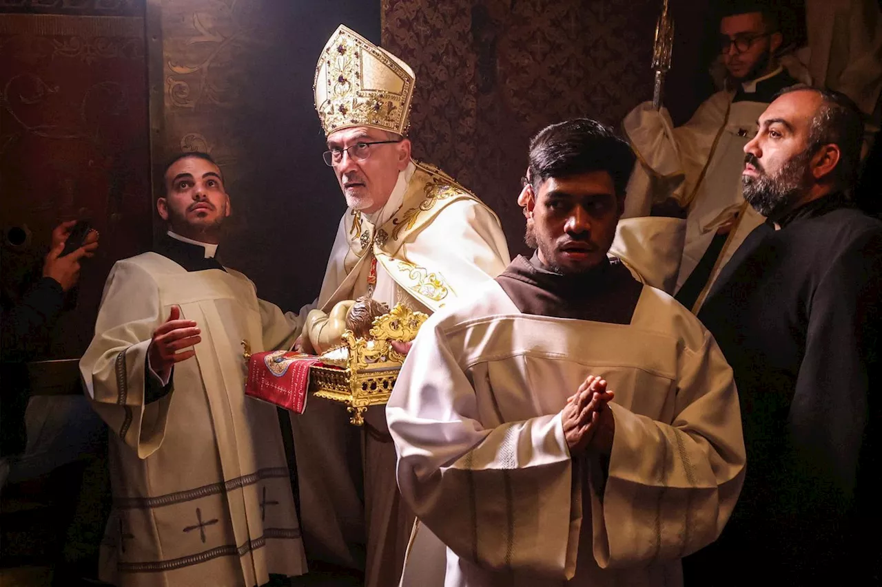 Le Cardinal Pizzaballa surmonter la futilité des mots face à la souffrance