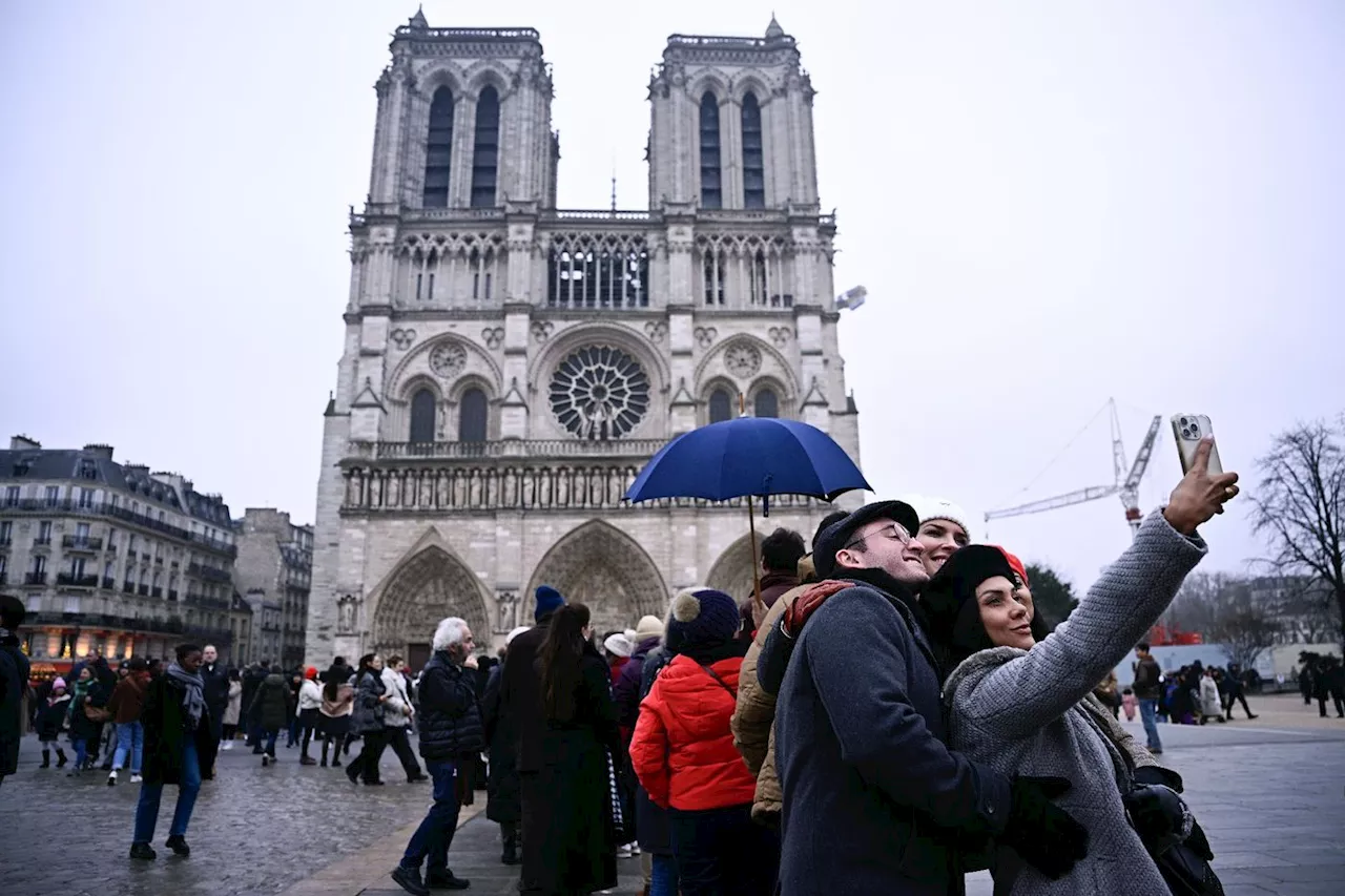 Notre-Dame de Paris fête Noël pour la première fois depuis l'incendie