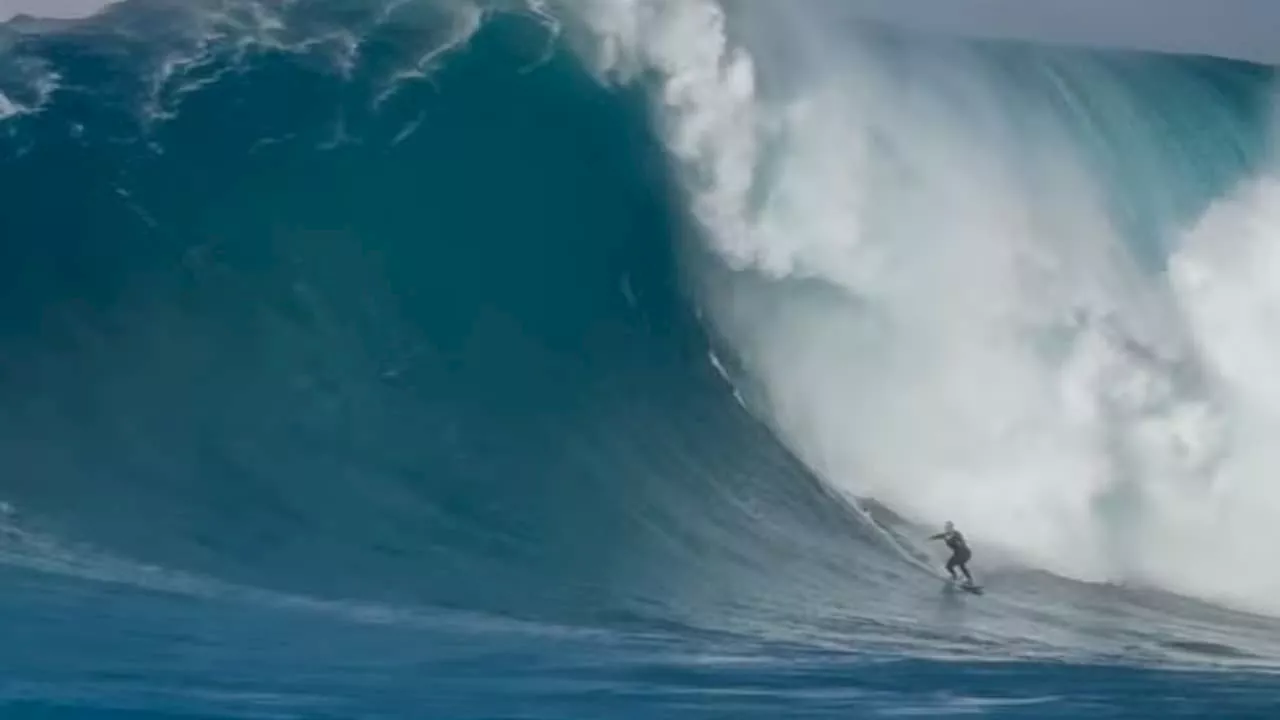 Surfista Brasileira Desce Onda Gigante em Jaws, Havaí