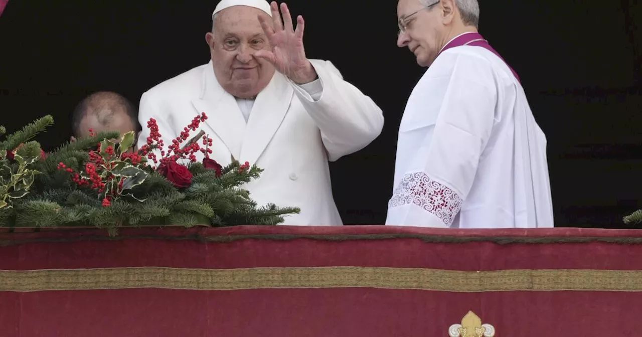 In Christmas address, Pope urges 'all people of all nations' to silence arms and overcome divisions