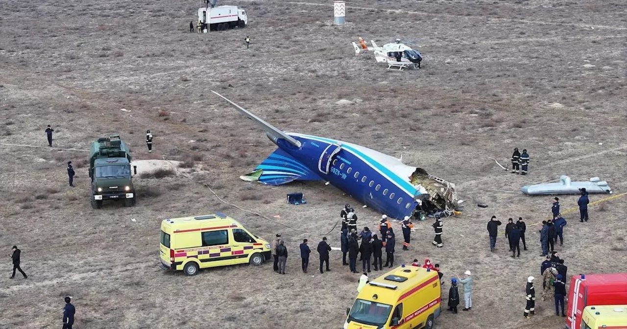 Avión de pasajeros azerbaiyano se estrella en Aktau, Kazajistán