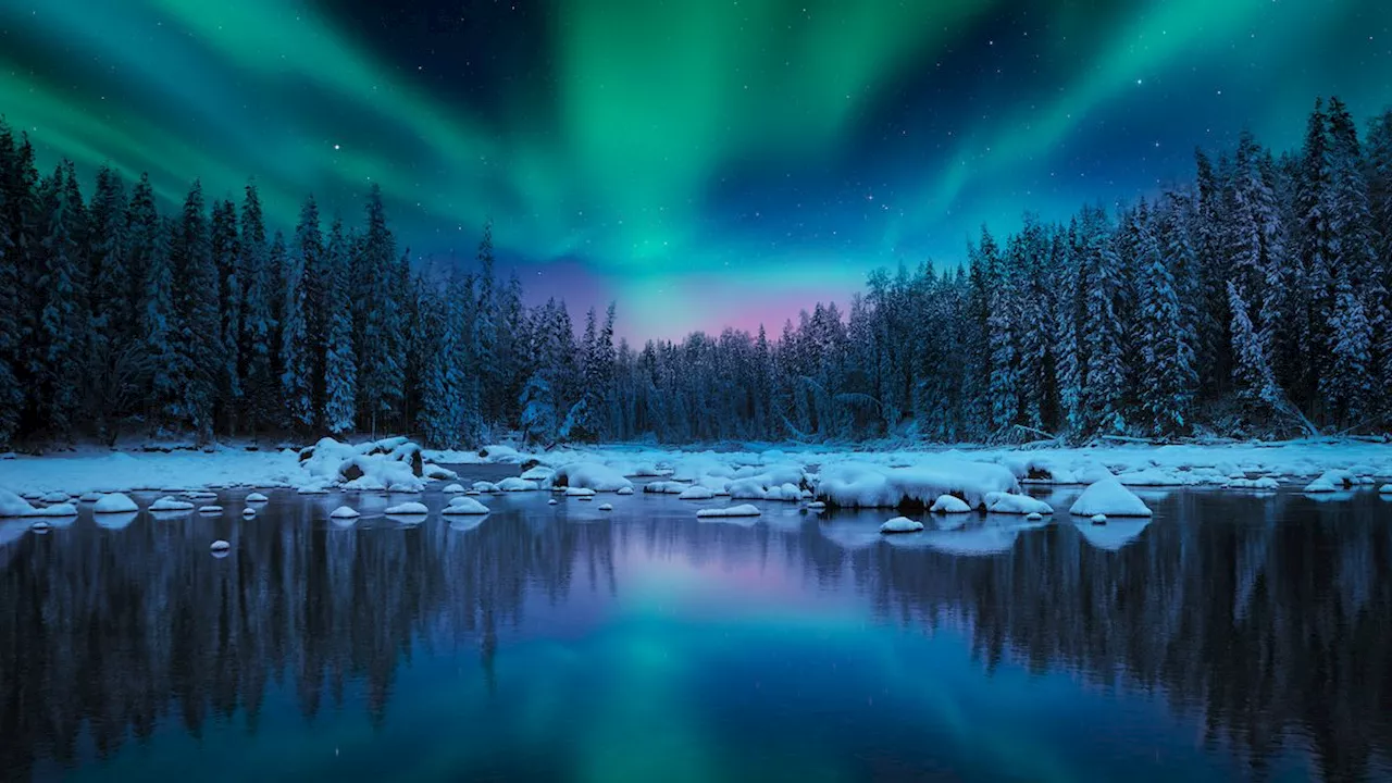 Solar Flare to Light Up Christmas Skies with Auroras