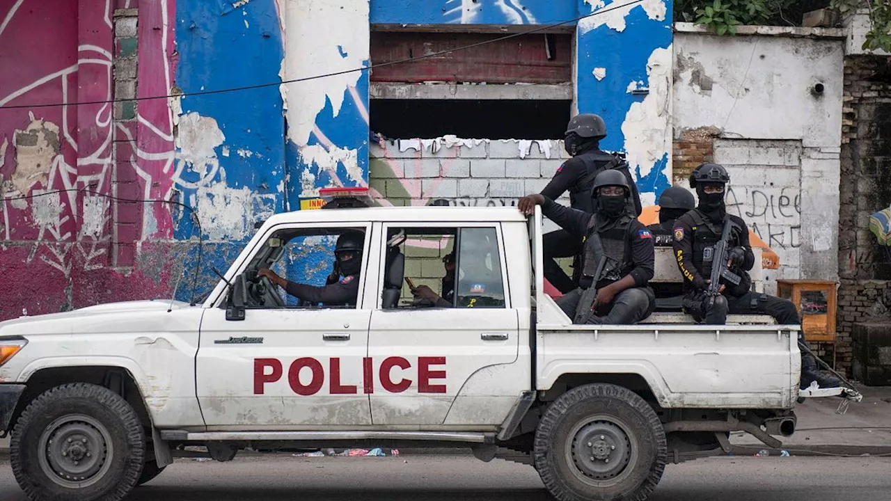 Attacco a giornalisti durante la riapertura dell'ospedale a Port-au-Prince