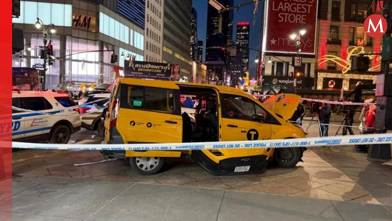 Taxista pierde el control y atropella a varios peatones en NY; sufrió posible incidente médico