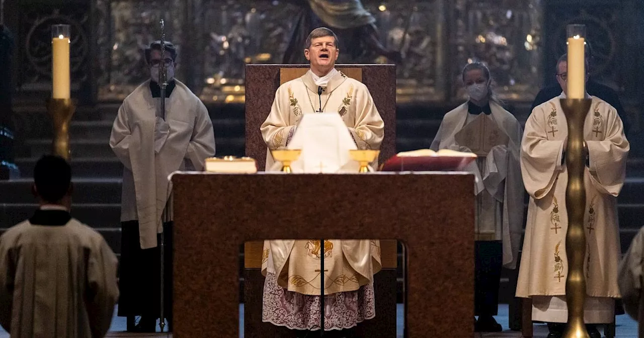 Protest bei Christmette im Freiburger Dom