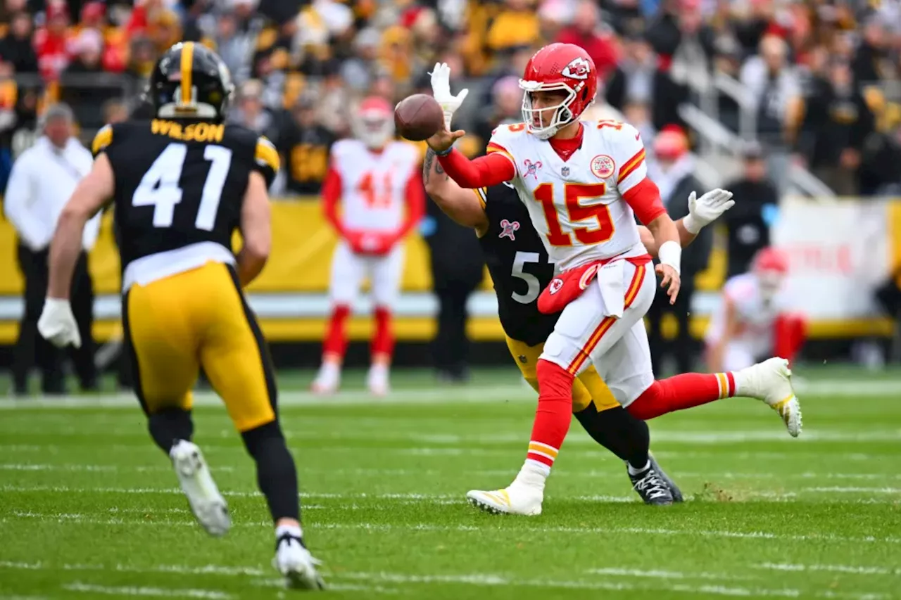 Chiefs Clinch AFC's Top Seed, Rout Steelers