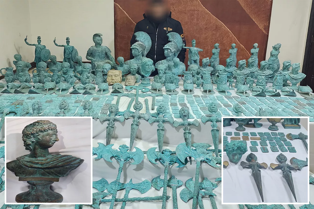 Divers Steal Ancient Artifacts from Egyptian Seabed