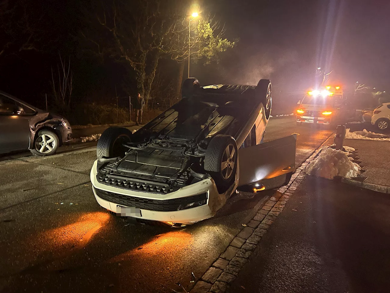 Buchs AG: Betrunkener verliert Kontrolle – Auto landet auf dem Dach