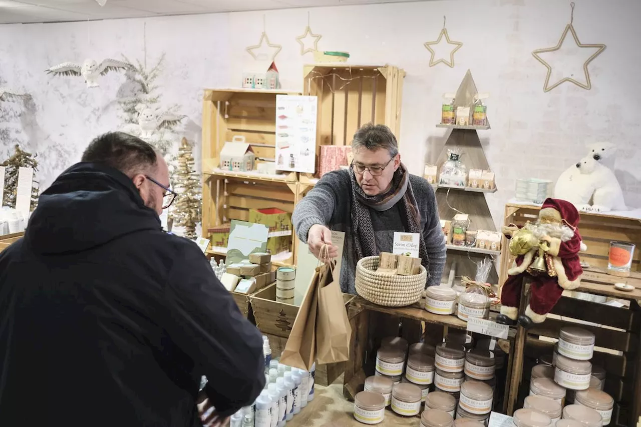 « Pour ma frangine, je cherche encore » : les Montois en quête des derniers cadeaux à quelques heures du réveillon