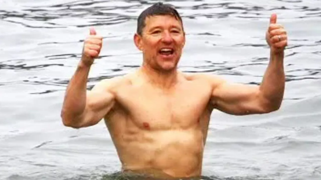 Ben Shephard Shows Off Ripped Six Pack After Christmas Day Dip