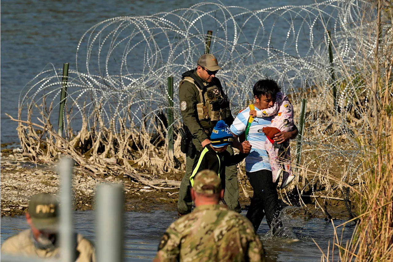 La Frontera entre Estados Unidos y México: Un Año de Tensiones y Megáfono Político