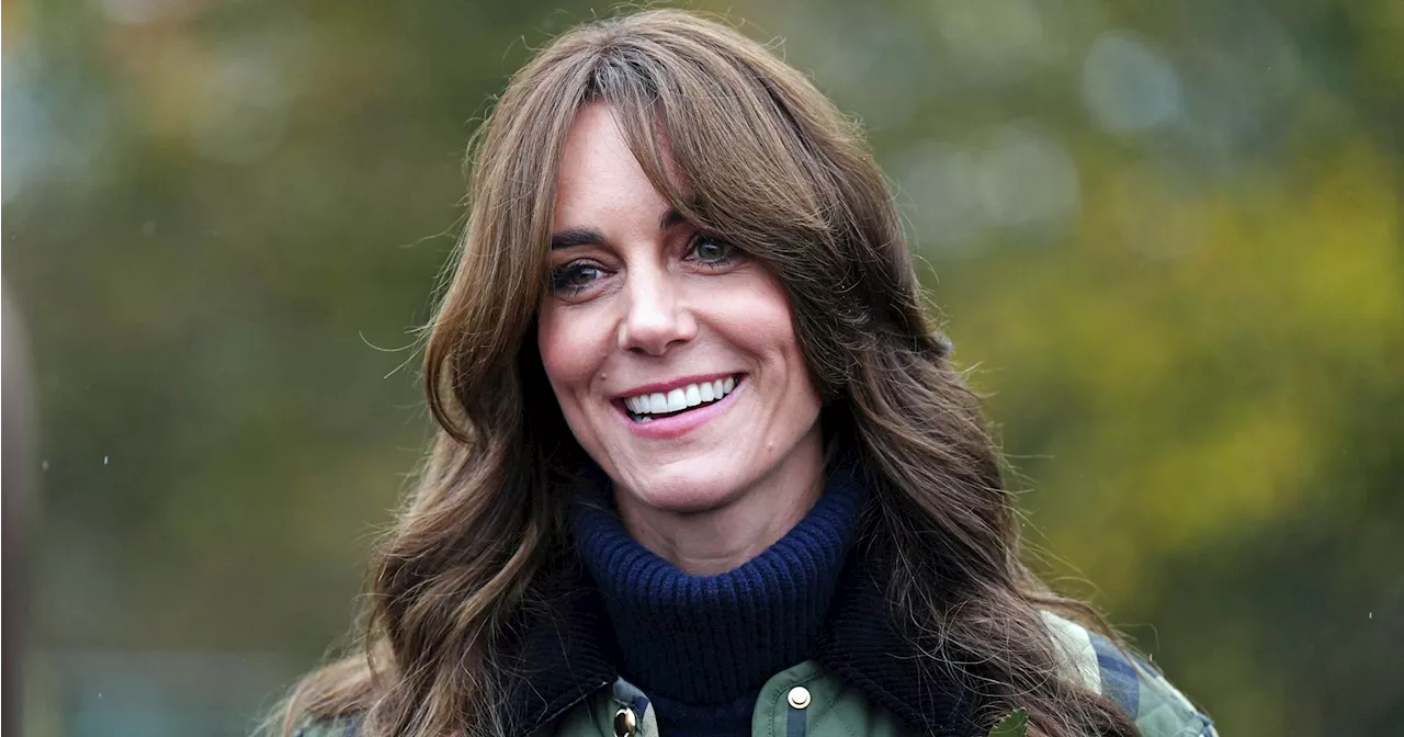 13 Kate Middleton-Inspired Comfy Sneakers to Nail the Rich Mom Aesthetic