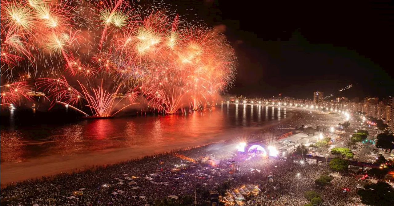 Queima de Fogos no Réveillon do Rio de Janeiro: 13 Palcos e Show Pirotécnico na Copacabana