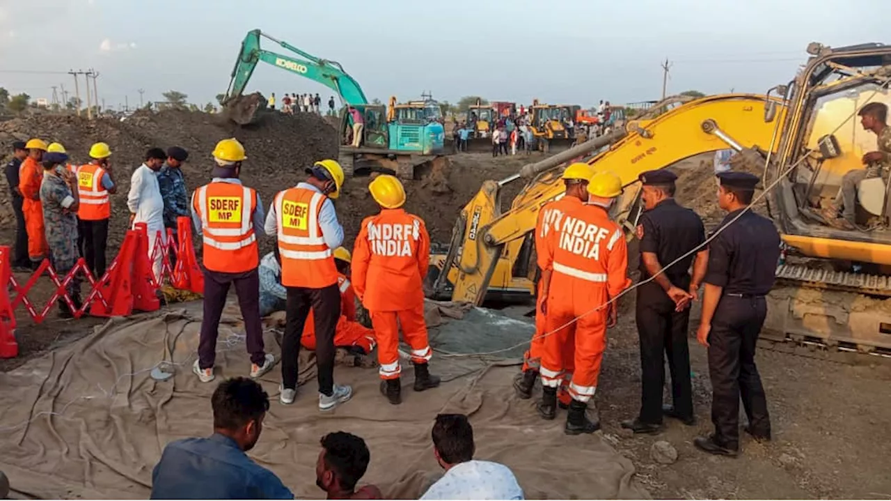 Rajastan'da Kuyuda Düşen Çocuk Kurtarma Çalışmaları Devam Ediyor