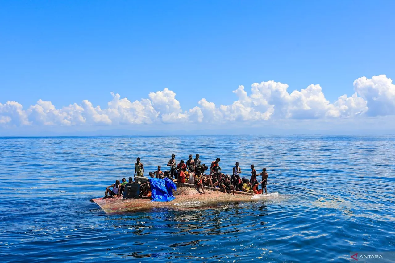 Kapal Rohingya Karam di Perairan Aceh