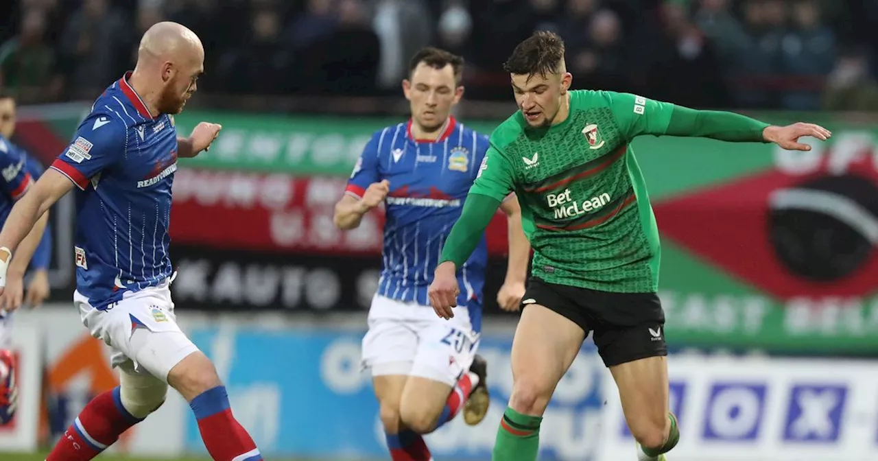 Irish League scores LIVE: Stalemate at Oval as Crusaders and Glenavon hold derby leads