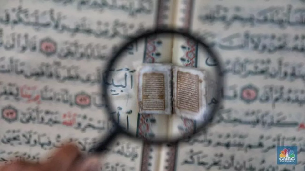 Menempelkan Foto atau Tulisan pada Al-Quran: Haram atau Tidak?