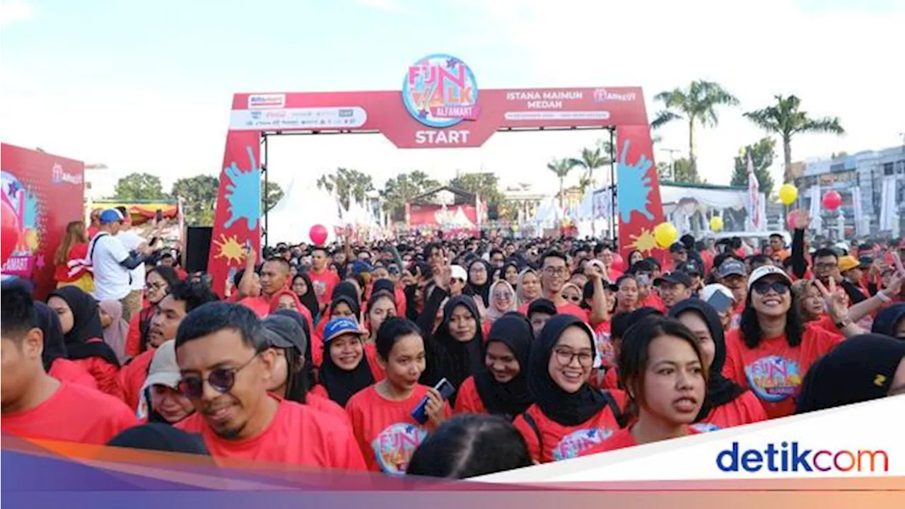 Fun Walk Alfamart Sukses Digelar di 5 Kota, Diikuti Puluhan Ribu Peserta