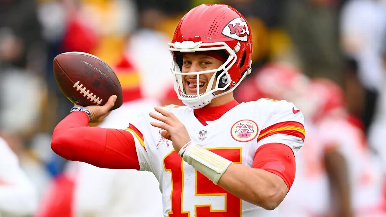 Mahomes Leads Chiefs to Dominant Win, Clinching AFC's Top Seed