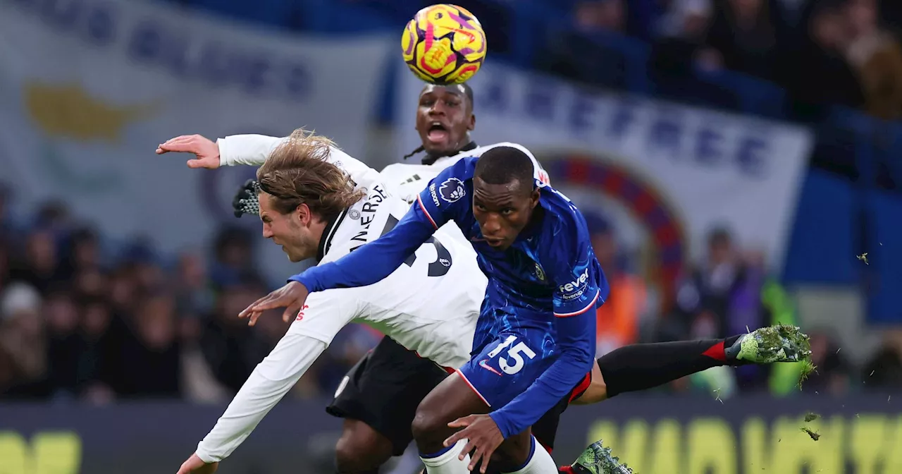 Chelsea tombe contre Fulham (1-2), Tottenham s'enfonce à Nottingham (1-0) pour le Boxing Day