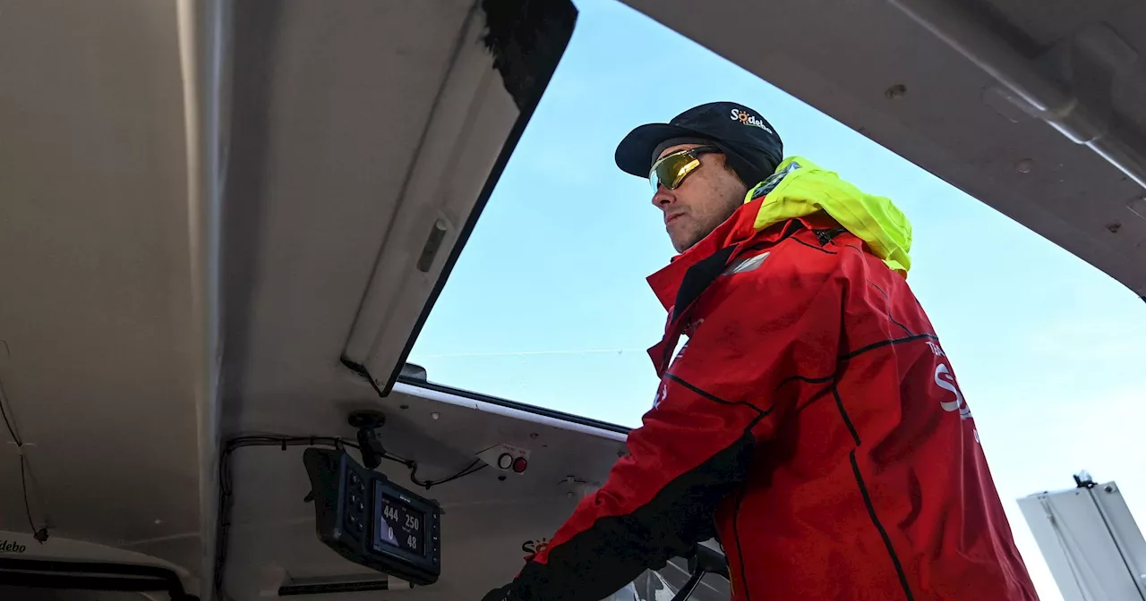 Trophée Jules Verne: Thomas Coville en avance sur le record au passage de l'Equateur