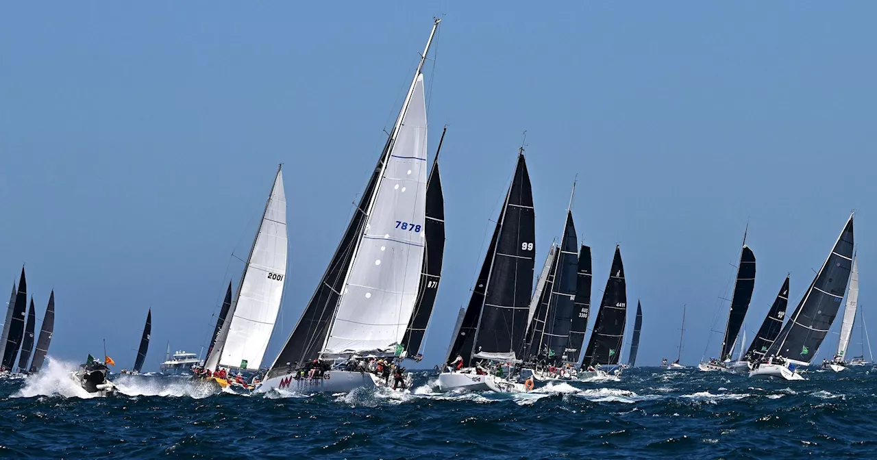 Voile : deux marins trouvent la mort sur la course Sydney-Hobart au large de l'Australie