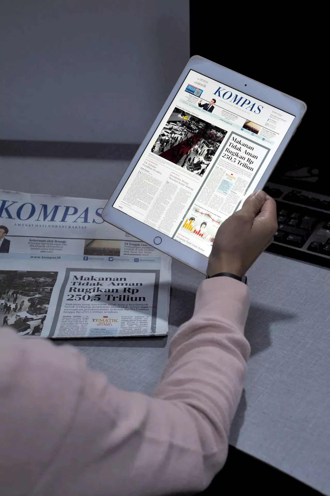 ”Kompas” Menjelang 60 Tahun