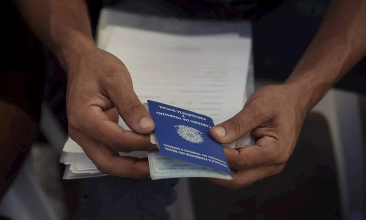 PIS/Pasep 2024 pode ser sacado até amanhã. Veja quem tem direito a receber