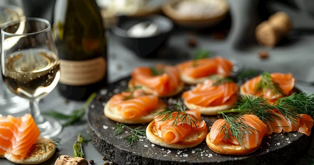 Russische Blini mit Räucherlachs