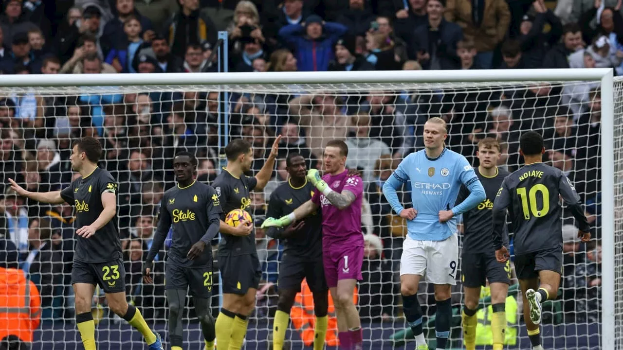 Haaland perde pênalti, e Manchester City tropeça contra o Everton