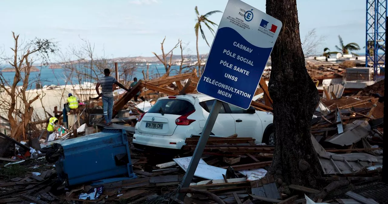 Mayotte : endeuillée par le cyclone Chido, l’île placée en vigilance orange pour fortes pluies et orages