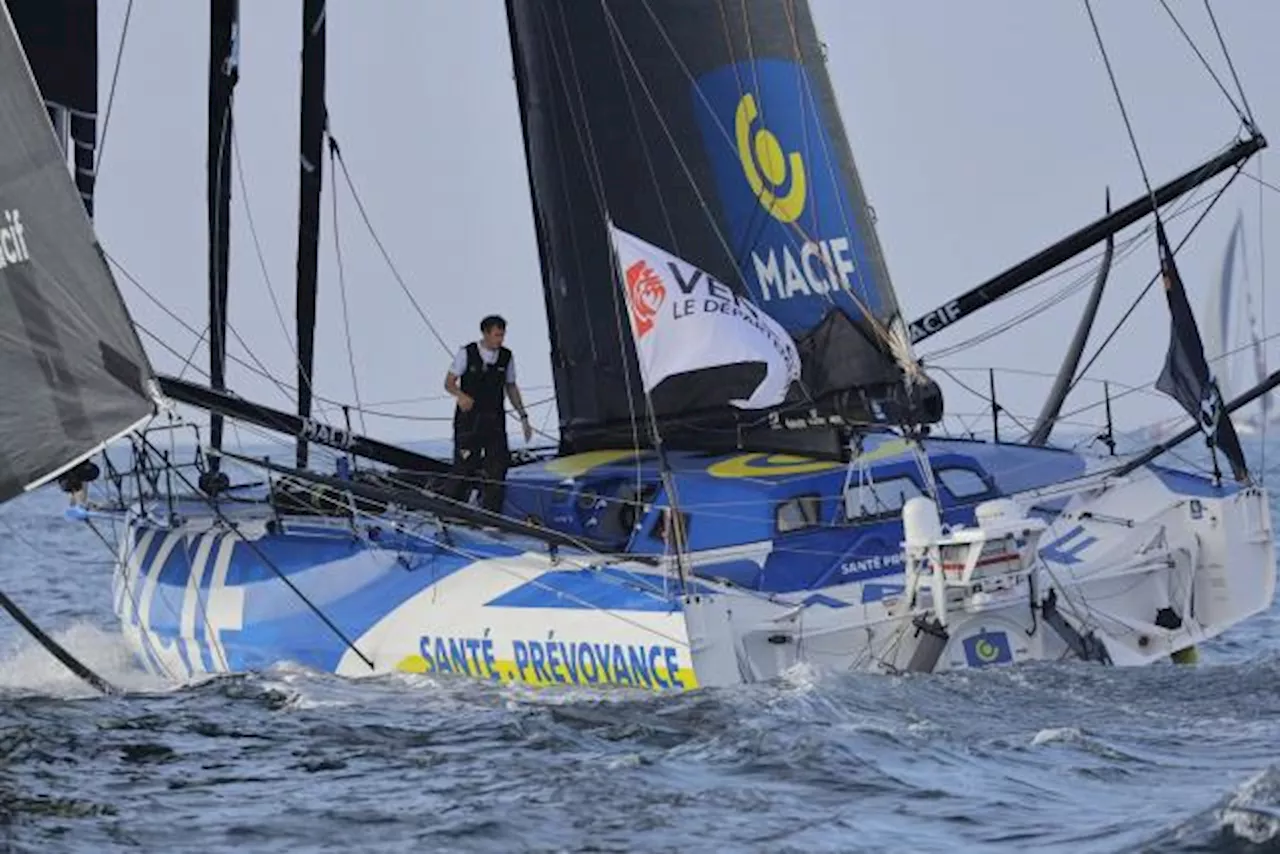 Charlie Dalin fond sur Yoann Richomme, toujours leader du classement du Vendée Globe 2024