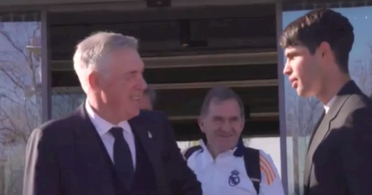 Alcaraz con Ancelotti e i campioni del Real Madrid