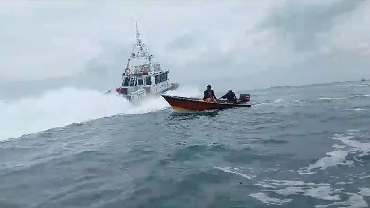 Detik-Detik Nelayan Tradisional Indonesia Terhempas ke Laut Diusir Kapal Singapura