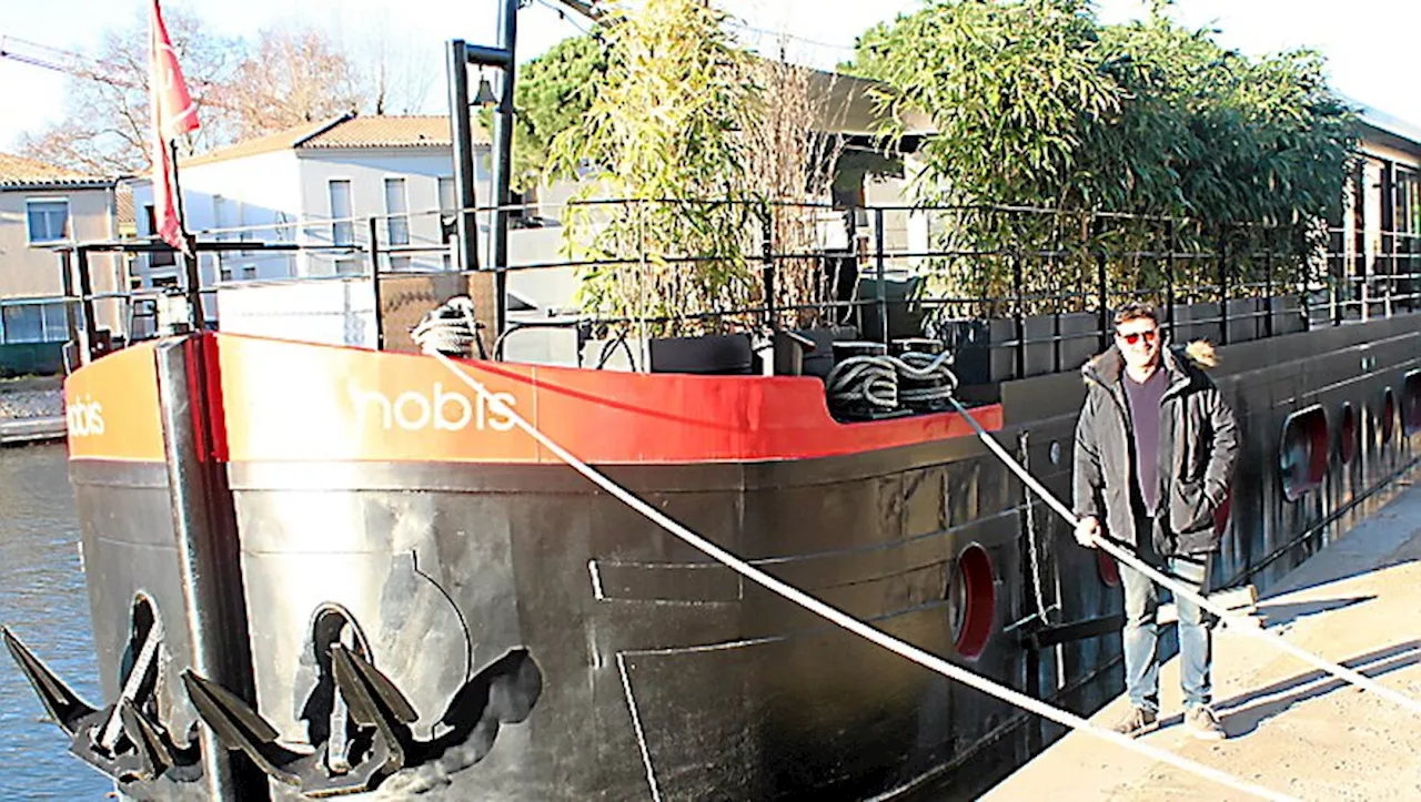 À Aigues-Mortes, la péniche Bed and Bicycle : un concept unique pour dormir sur l’eau