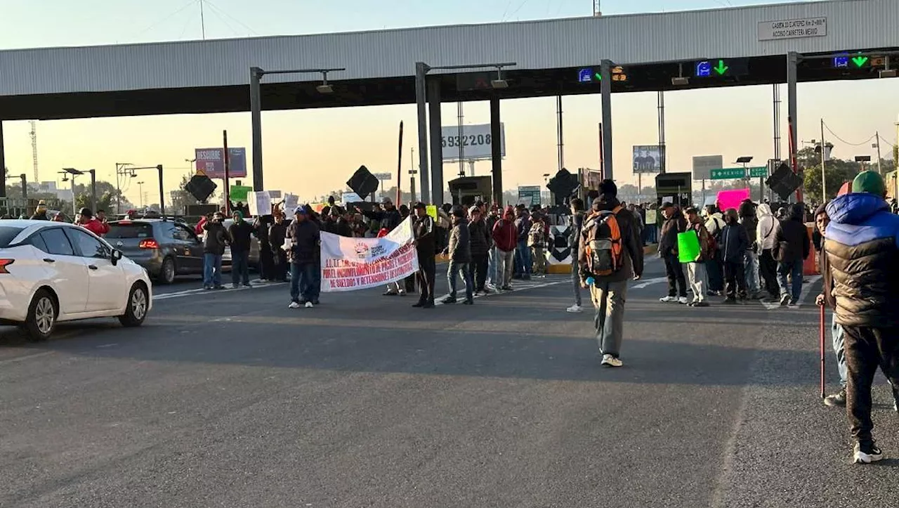 Sindicalizados de Ecatepec toman caseta de autopista México-Pachuca; dejan paso libre