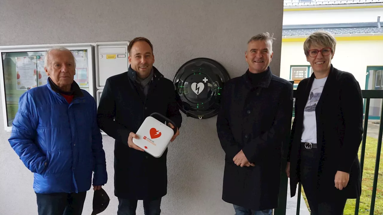 Nun auch Defibrillator bei der Volksschule Weitra installiert