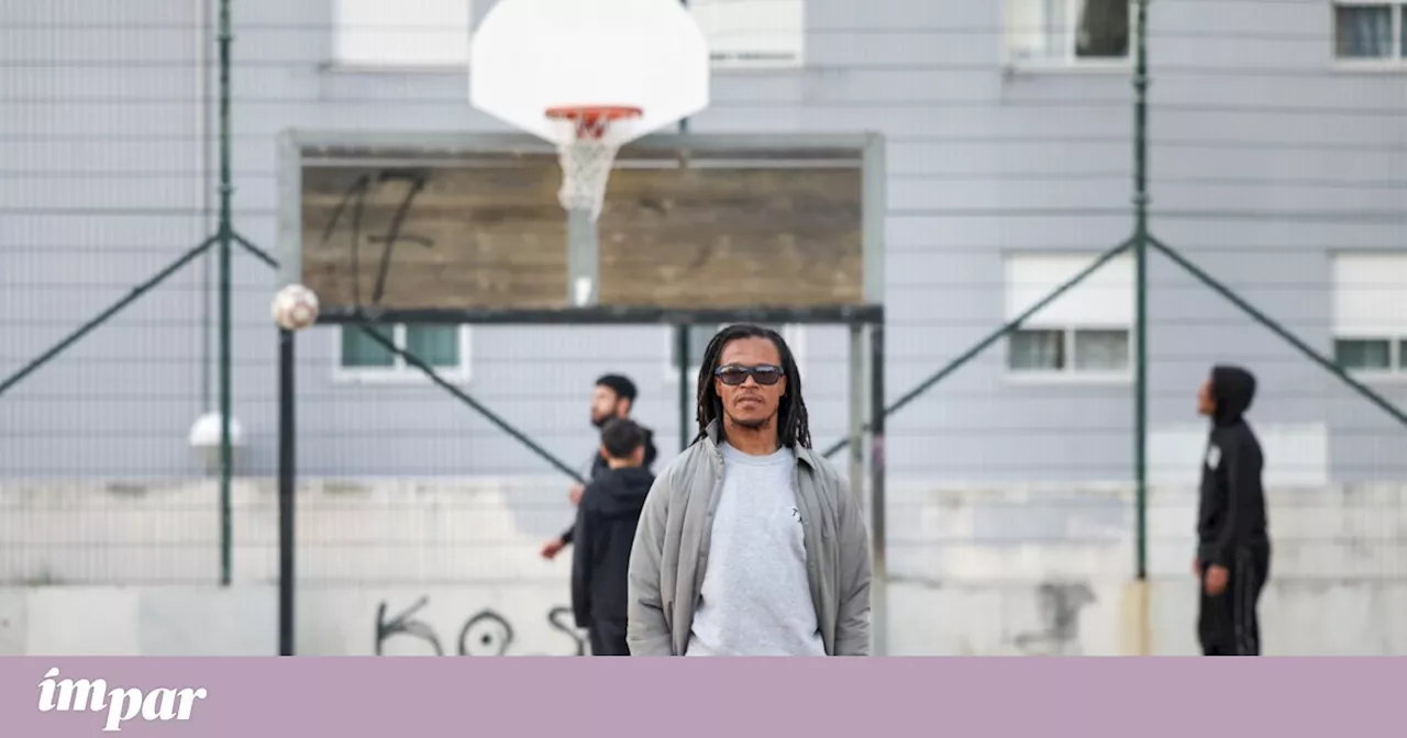 Edgar Davids Requalifica Campo Desportivo em Lisboa