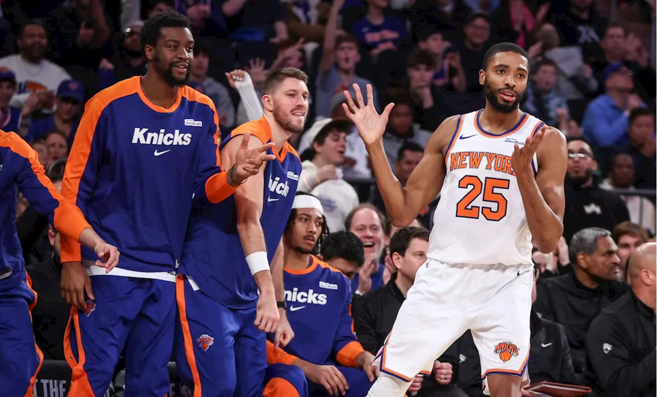 Bridges Outduels Wembanyama as Knicks Win Fifth Straight on Christmas Day