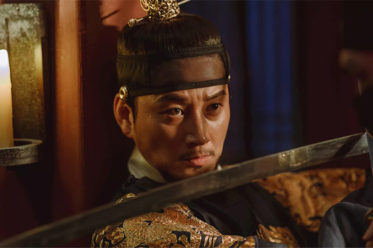 Lee Hyun Wook Reflects On Bringing A Historical Icon To Life In Upcoming Drama “The Queen Who Crowns”