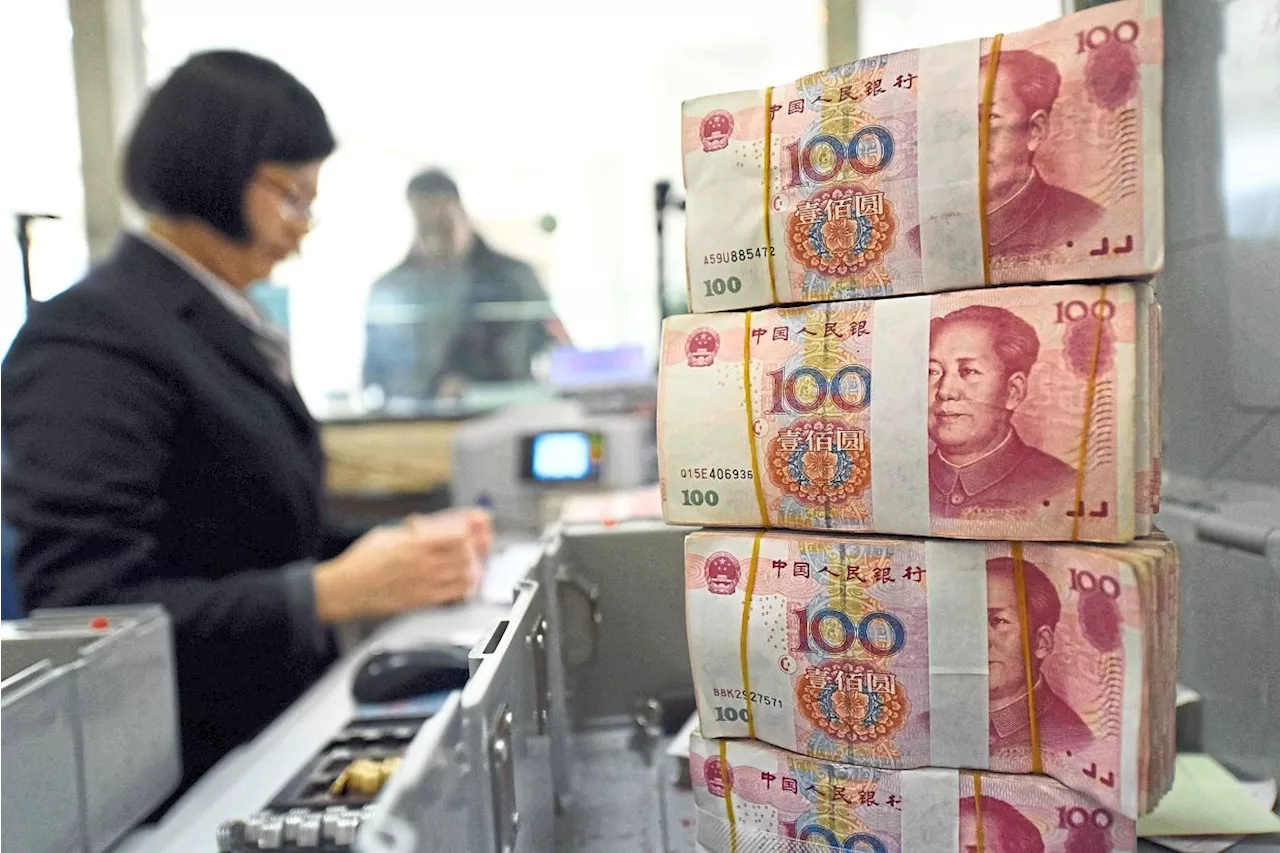 Yuan Nears 13-Month Low as Yield Gap Widens